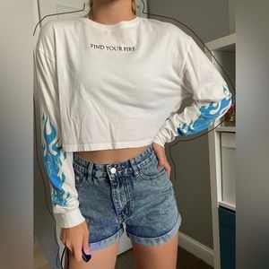 Long sleeve crop top